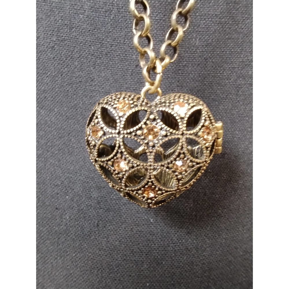 Heart Locket Layne Bryant, Brass-Tone, Openwork, 35.5 Inch-39 Inch Adjustable